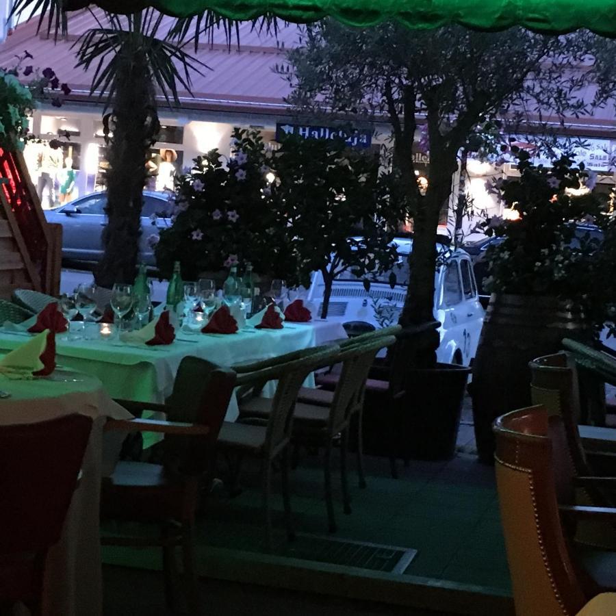 Hotel Ristorante La Terrazza Planegg Phòng bức ảnh